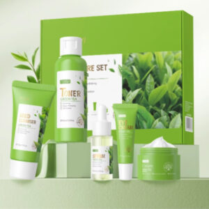Alternative view of Set cosmetice 5 piese pentru îngrijire facială cu Extract de Ceai Verde, Centella, Acid Hialuronic, Vitamina 3 și Aloe Vera | FENYI®